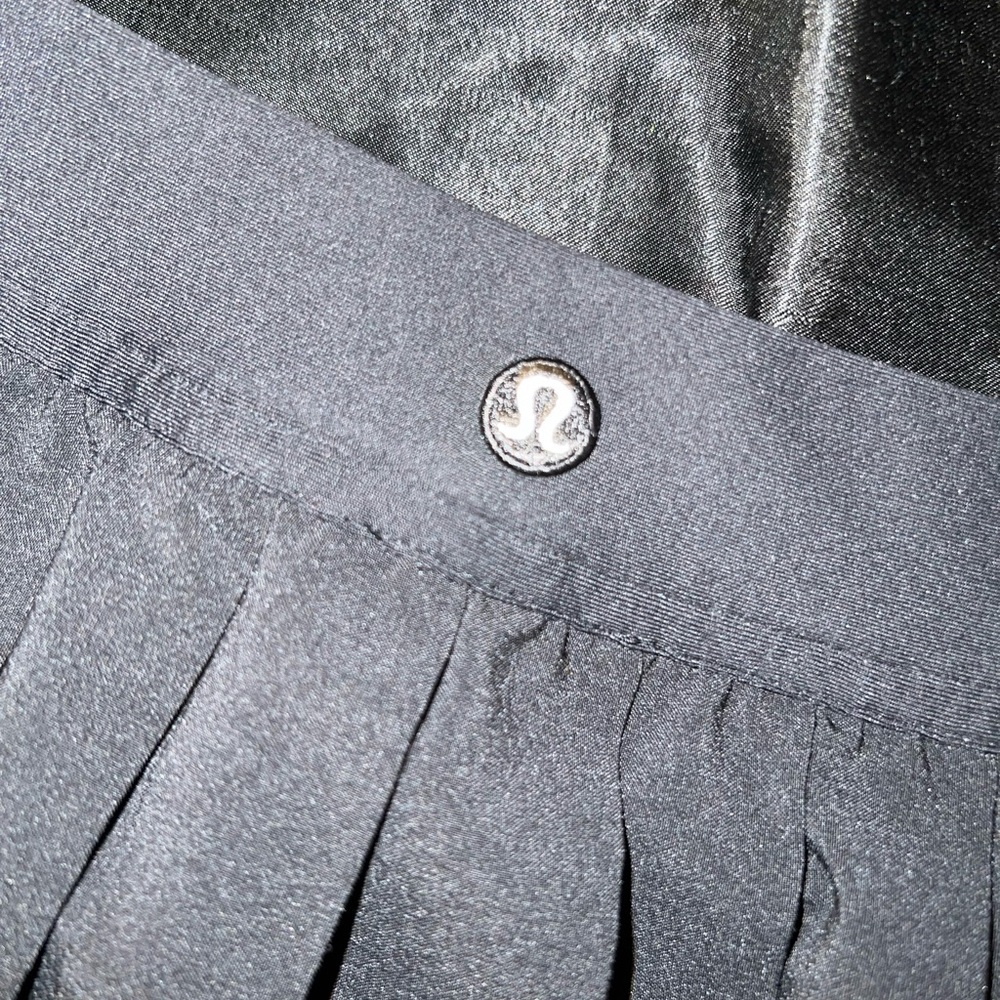 Black Pleated Tennis Skirt - Picture 4 of 5